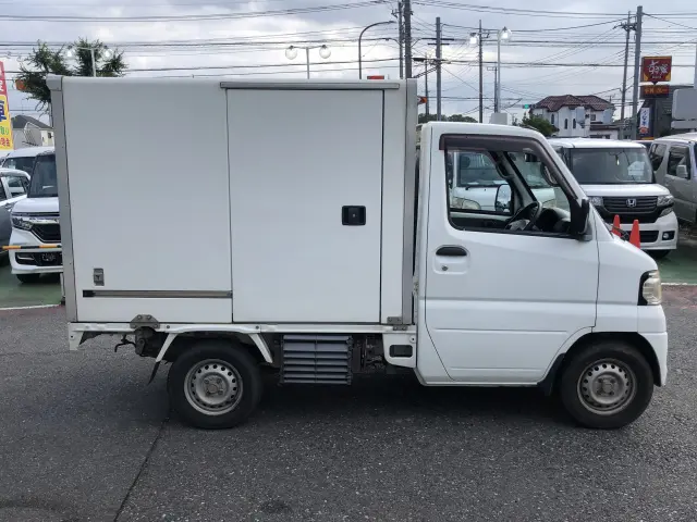 三菱 ミニキャブトラック GBD-U61T(2WD)の写真5