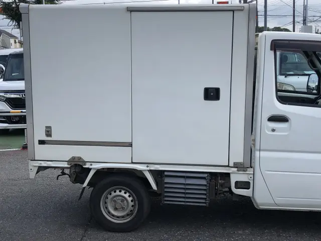 三菱 ミニキャブトラック GBD-U61T(2WD)の写真7