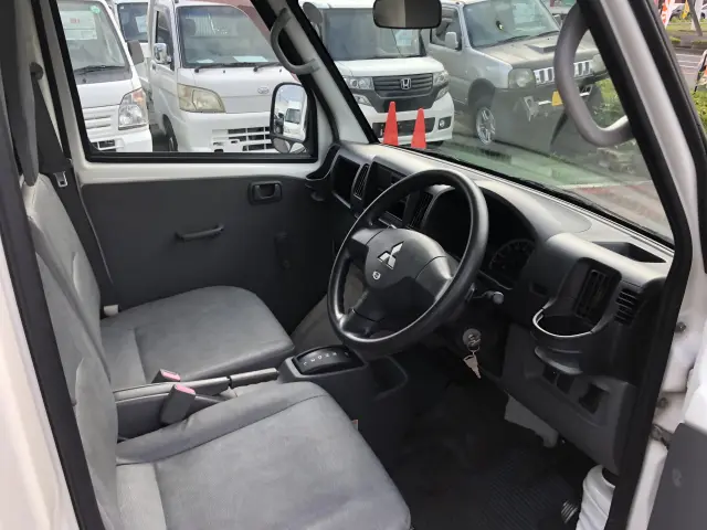 三菱 ミニキャブトラック GBD-U61T(2WD)の写真23
