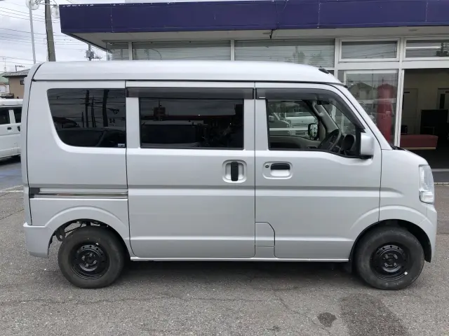 スズキ エブリイ HBD-DA17V(4WD)の写真5