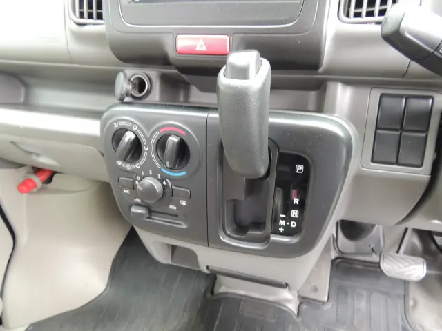 スズキ エブリイ HBD-DA17V(2WD)の写真42