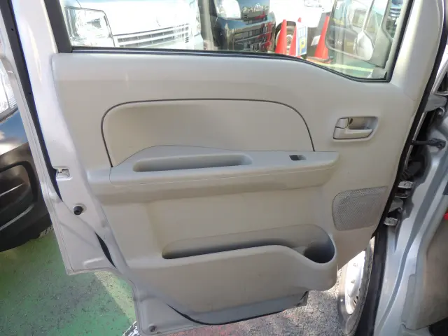 スズキ エブリイ HBD-DA17V(2WD)の写真45
