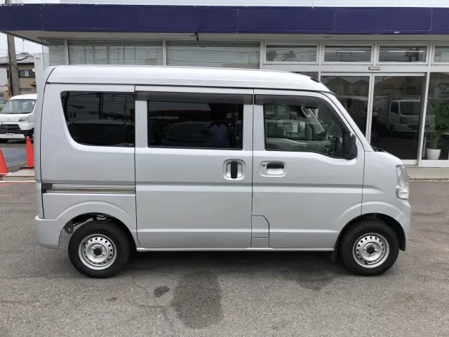 スズキ エブリイ HBD-DA17V(2WD)の写真5