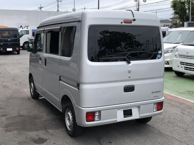 スズキ エブリイ HBD-DA17V(2WD)の写真9