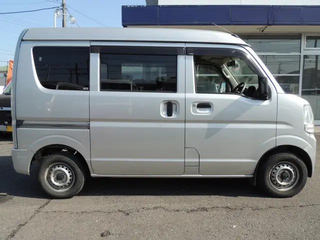 スズキ エブリイ HBD-DA17V(2WD)の写真5