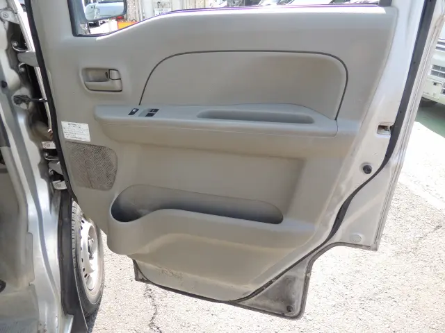 スズキ エブリイ HBD-DA17V(2WD)の写真26