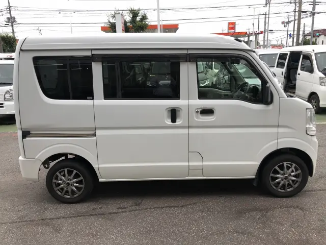 スズキ エブリイ HBD-DA17V(2WD)の写真5