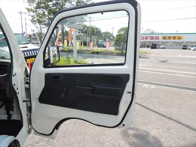 日産 クリッパートラック EBD-DR16T(2WD)の写真31