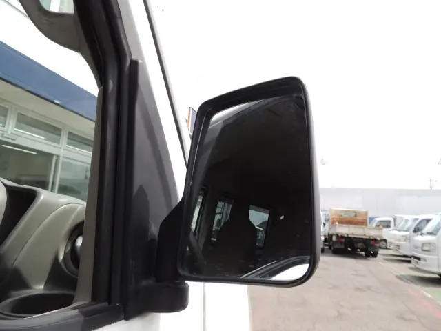 日産 クリッパーバン HBD-DR17V(2WD)の写真4