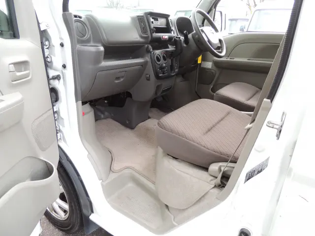 日産 クリッパーバン HBD-DR17V(2WD)の写真42