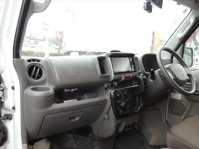 三菱 ミニキャブバン HBD-DS17V(4WD)の写真24