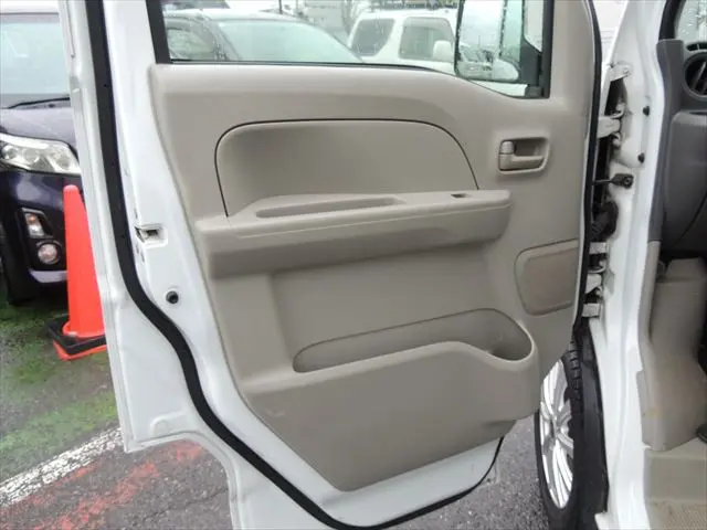 三菱 ミニキャブバン HBD-DS17V(4WD)の写真25