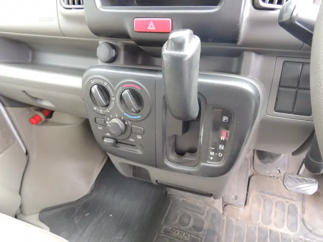 日産 クリッパーバン HBD-DR17V(2WD)の写真44