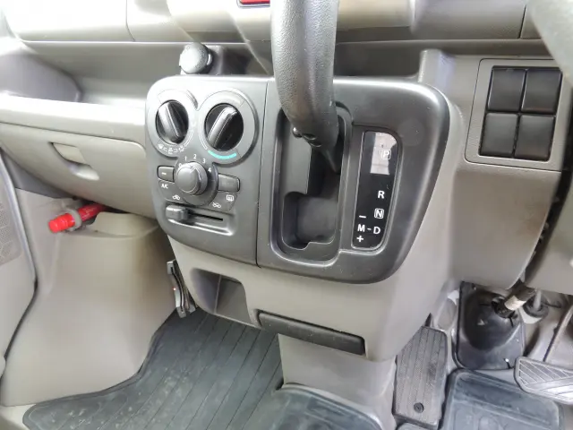 日産 クリッパーバン HBD-DR17V(2WD)の写真43