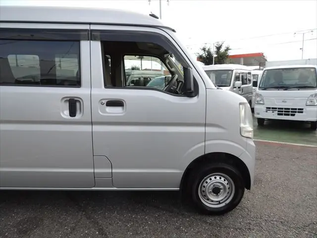 スズキ エブリイ HBD-DA17V(2WD)の写真12