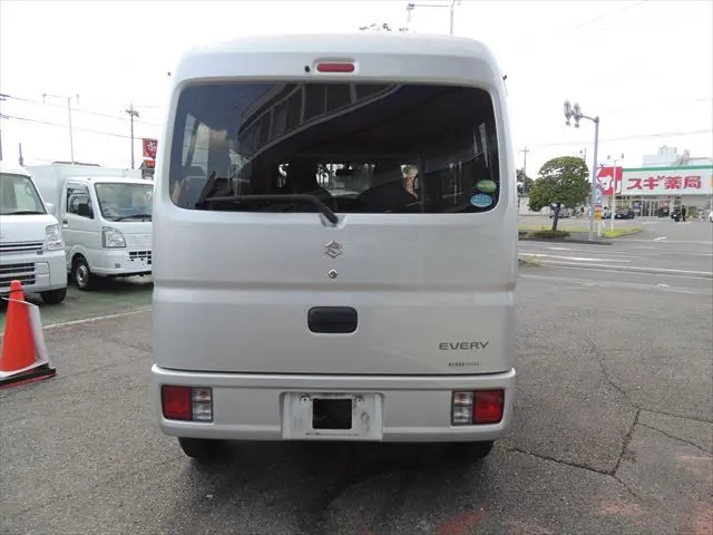 スズキ エブリイ HBD-DA17V(2WD)の写真16