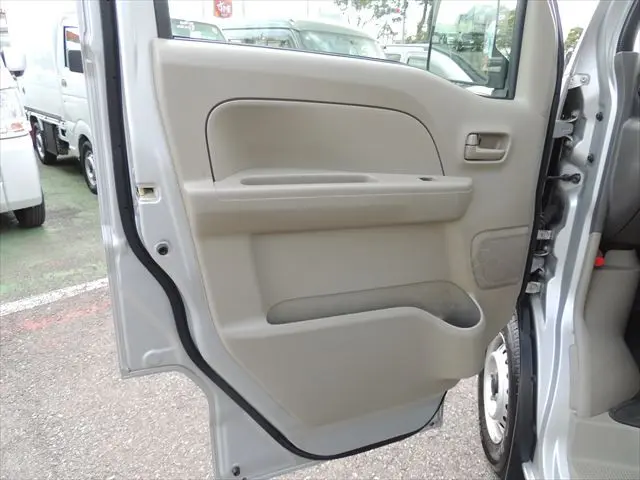 スズキ エブリイ HBD-DA17V(2WD)の写真25