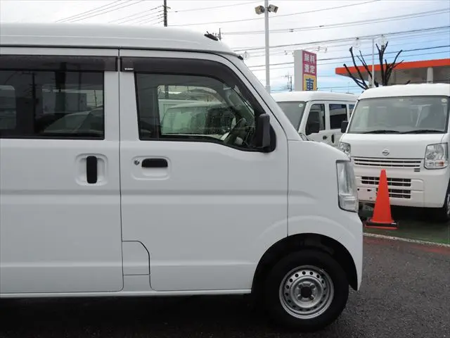 スズキ エブリイ HBD-DA17V(2WD)の写真10