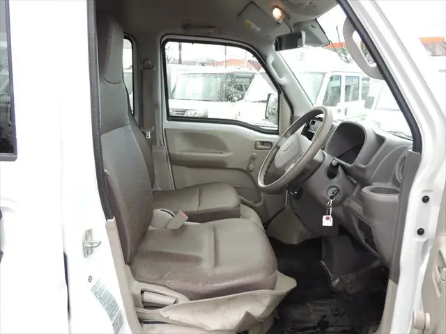 スズキ エブリイ HBD-DA17V(2WD)の写真40