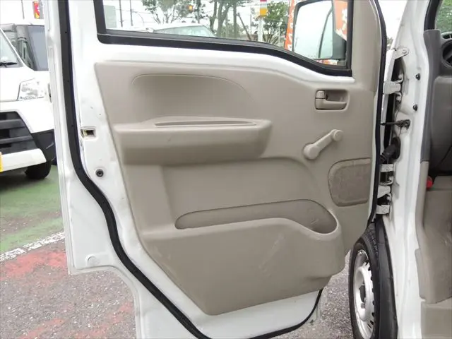 スズキ エブリイ HBD-DA17V(2WD)の写真24