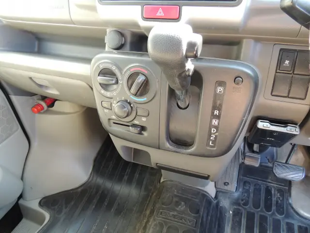 スズキ エブリイ HBD-DA17V(2WD)の写真45