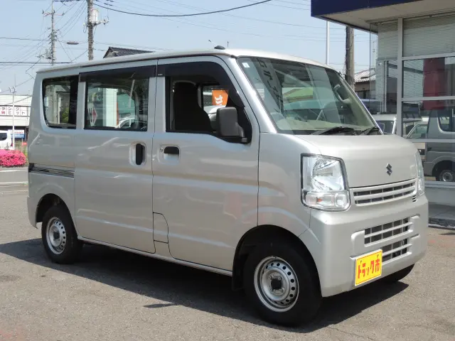 スズキ エブリイ HBD-DA17V(2WD)の写真4