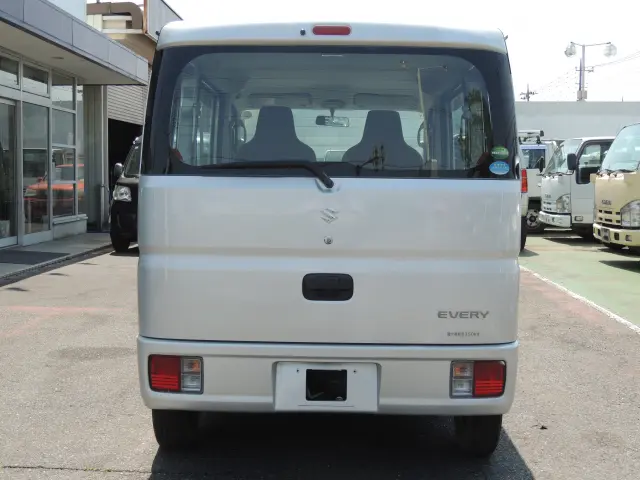 スズキ エブリイ HBD-DA17V(2WD)の写真8