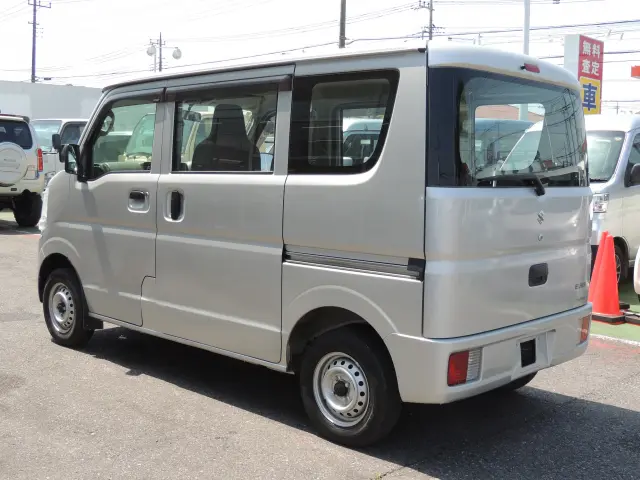 スズキ エブリイ HBD-DA17V(2WD)の写真10