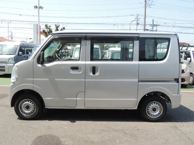 スズキ エブリイ HBD-DA17V(2WD)の写真11