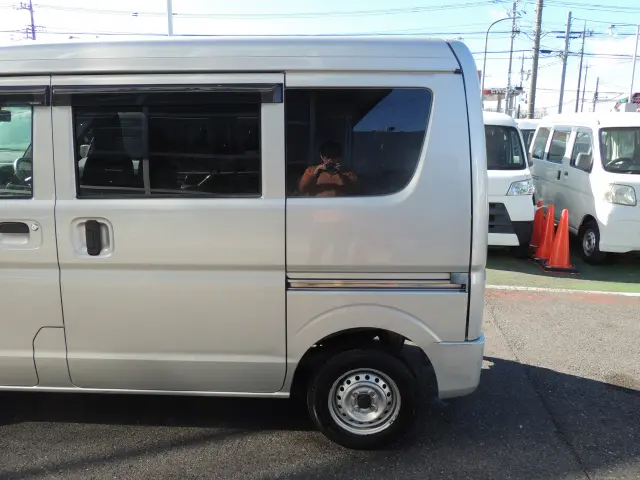 スズキ エブリイ HBD-DA17V(2WD)の写真14