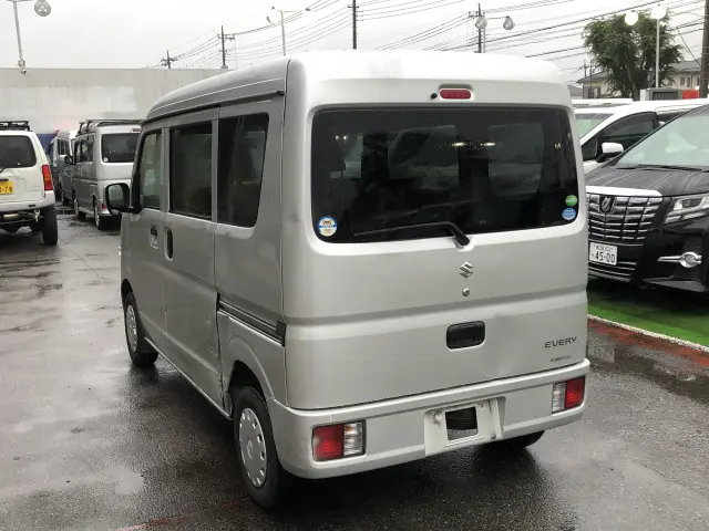 スズキ エブリイ HBD-DA17V(2WD)の写真9