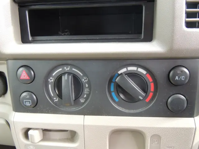 スズキ エブリイ EBD-DA64V(2WD)の写真32