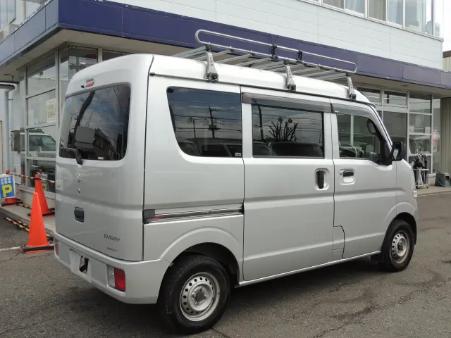 スズキ エブリイ HBD-DA17V(2WD)の写真8