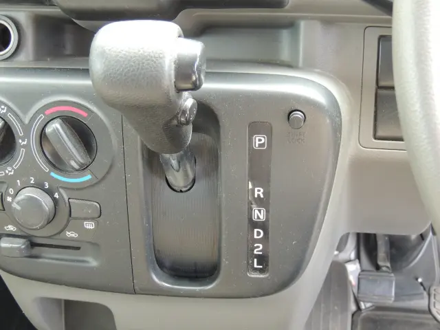 スズキ エブリイ HBD-DA17V(2WD)の写真32