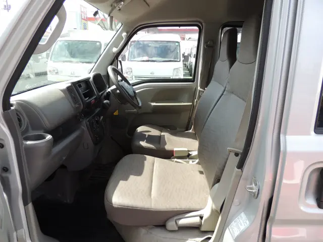 スズキ エブリイ HBD-DA17V(2WD)の写真46