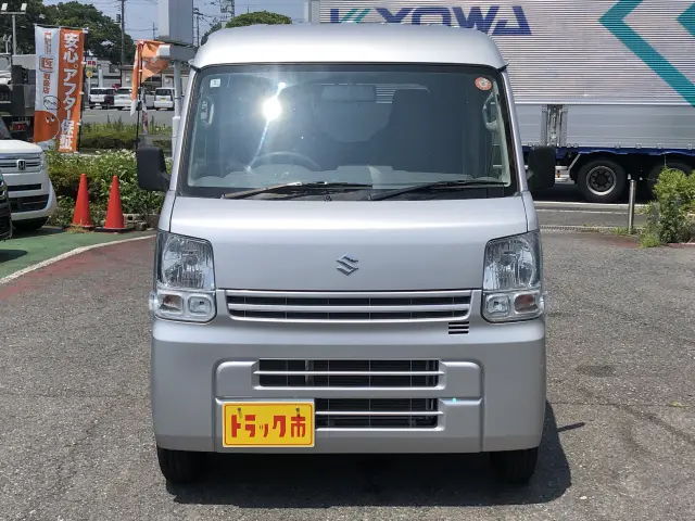 スズキ エブリイ HBD-DA17V(4WD)の写真2
