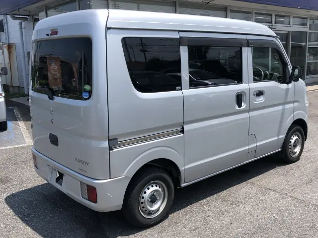 スズキ エブリイ HBD-DA17V(4WD)の写真6