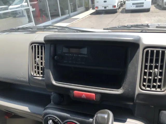 スズキ エブリイ HBD-DA17V(4WD)の写真40
