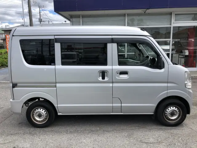 スズキ エブリイ HBD-DA17V(2WD)の写真5