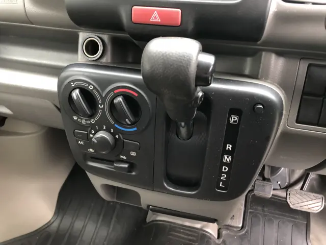 スズキ エブリイ HBD-DA17V(2WD)の写真39