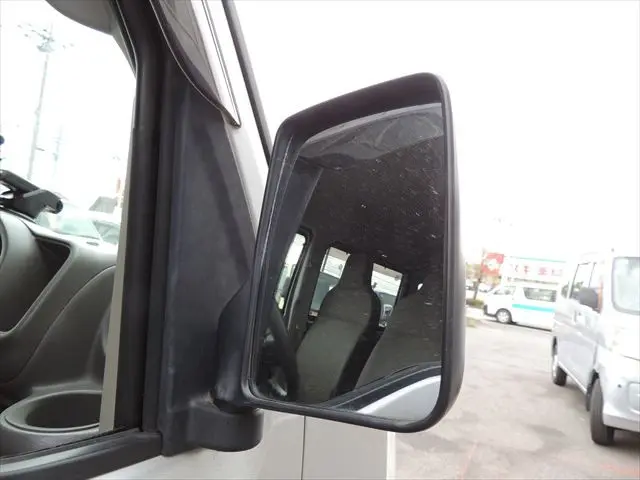 スズキ エブリイ HBD-DA17V(2WD)の写真4