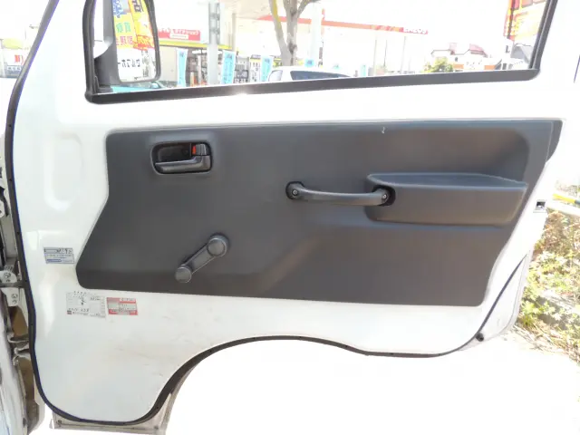 日産 クリッパートラック EBD-DR16T(2WD)の写真29