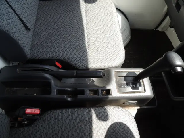 日産 クリッパートラック EBD-DR16T(2WD)の写真39