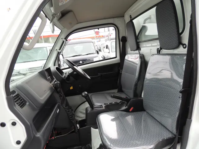 日産 クリッパートラック EBD-DR16T(2WD)の写真37