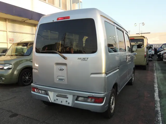 ★車検整備付のお車は「車検2年分の金額込みの総額費用」となっております!|トヨタ ピクシスバン 3BD-S321Mの写真8