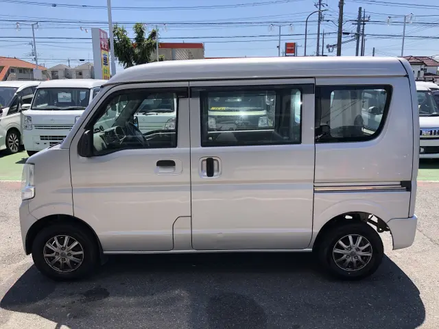 三菱 ミニキャブバン HBD-DS17V(2WD)の写真11