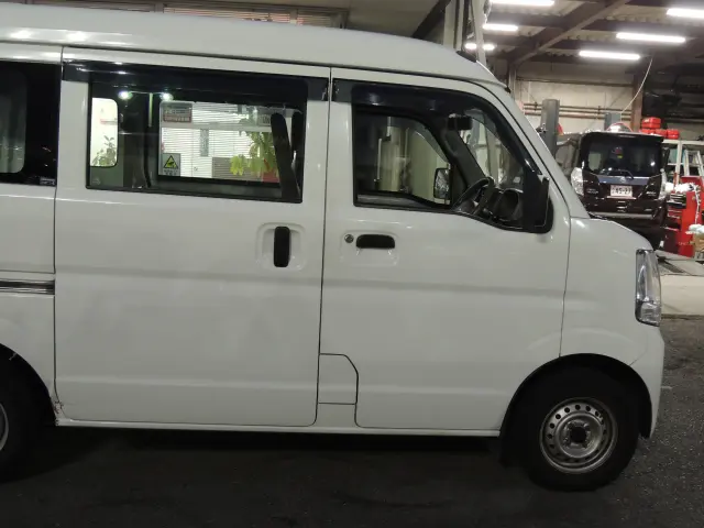 三菱 ミニキャブバン HBD-DS17V(2WD)の写真6