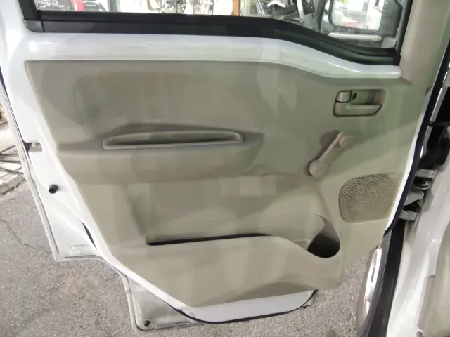 三菱 ミニキャブバン HBD-DS17V(2WD)の写真37