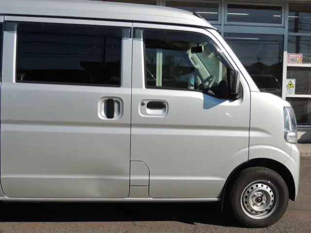 三菱 ミニキャブバン HBD-DS17V(4WD)の写真6