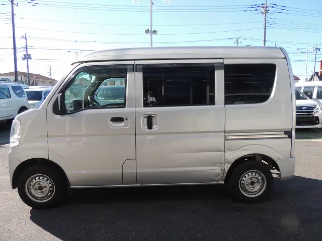 三菱 ミニキャブバン HBD-DS17V(4WD)の写真13